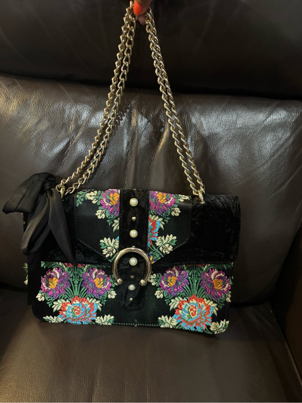 Steve Madden Velvet BurnoutBlack Floral Embroidered Shoulder Bag with Gold Chain